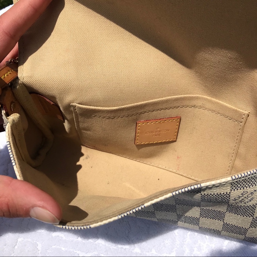 Sold! Louis Vuitton Favorite Damier Azur Crossbody - Picture 6 of 8